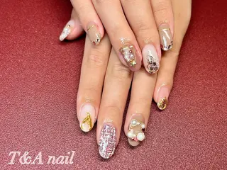 ミディアム ネイル T&A nailのネイルデザイン
