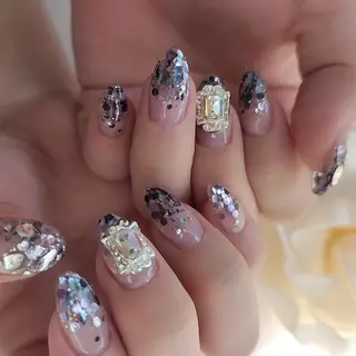 ネイル RUNWAY 　　の眉毛・アイブロウイメージ