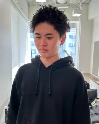 ショート メンズ グランジヘア 無造作ヘアHYUGAのヘアスタイル