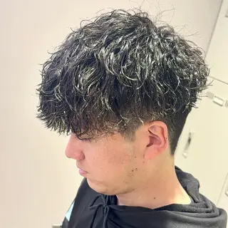 ショート パーマ ヘアアレンジ メンズ 艶カラー の達人のヘアスタイル