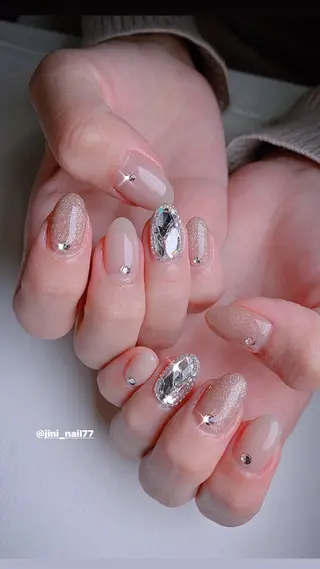 ネイル JINI NAIL所属・ジニ ネイルのネイルデザイン