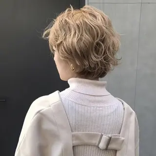 ショート カラー ヘアアレンジ 福壽 優奈のヘアスタイル