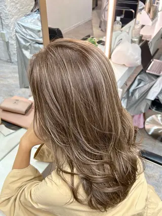カラー ハイライト白髪ぼかし 暖色ゆうき渋谷のヘアスタイル