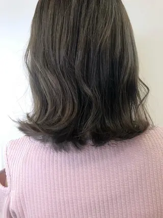 セミロング カラー 松佐 ゆかりのヘアスタイル