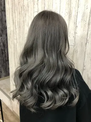 セミロング カラー 成田 恭介のヘアスタイル