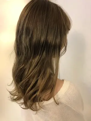 ロング GLROW haruhiのヘアスタイル