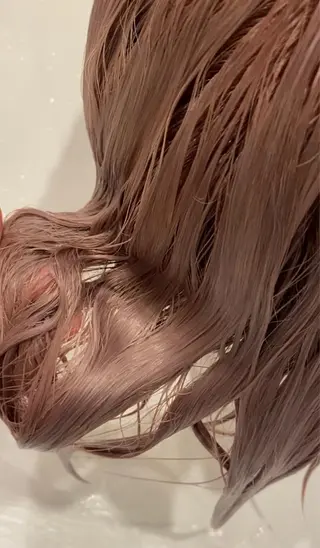 ミディアム カラー hair salon dot.tokyo color所属・MANAMI 🥀ウルフカットのヘアスタイル