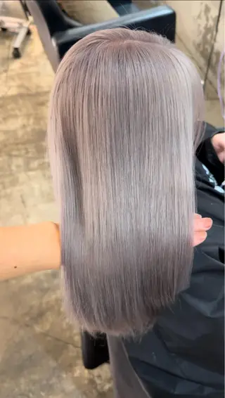 カラー WELLY  TOKYO所属・🌈レイヤーカット/ ハイトーン🌈タクマのヘアスタイル