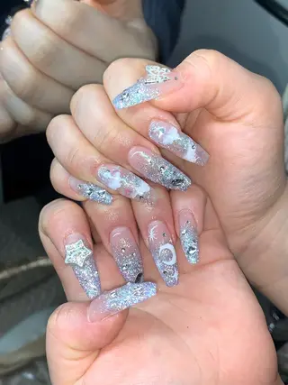 ネイル NES NAIL所属・さゆり￤推しキャラ ￤ロングネイル🩷のネイルデザイン