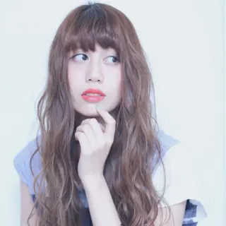 ロング パーマ ヘアアレンジ 推し活専用 【派手髪】飯野ゆかりのヘアスタイル