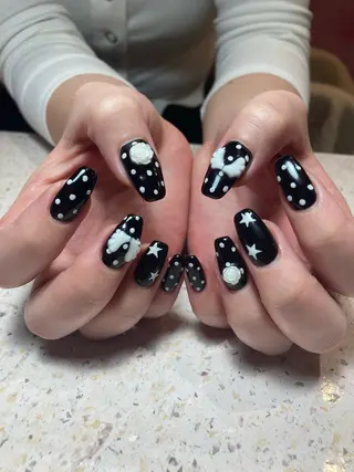 ネイル キラキラ オメメのネイルデザイン