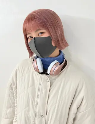 ショート カラー miyu✂︎Lien 上品なブリーチカラーのヘアスタイル