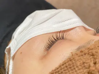 マツエク・マツパ 京都レイヤーカット/ 縮毛矯正/羽柴りくのヘアスタイル