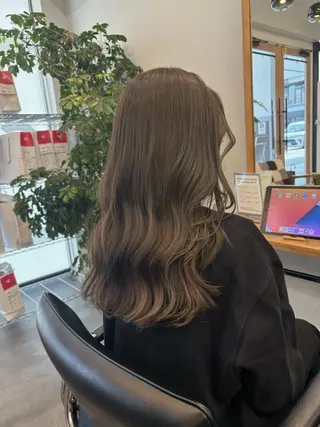 セミロング カノエ博多ミスト mizukiのヘアスタイル