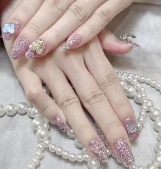 ネイル RAFFINE 月🦋🩵のネイルデザイン