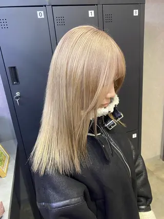 カラー 𝗮𝘆𝘂𝗺𝗶 ハイトーン🎀のヘアスタイル