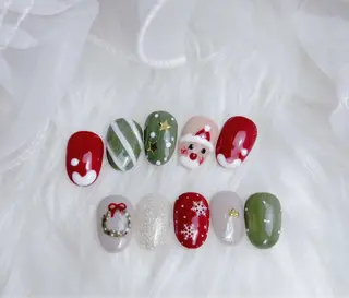 ネイル Rainrain💧 パーツ豊富、やり放題のネイルデザイン