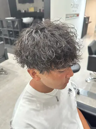 ショート パーマ メンズ ユウ🪄 パーマ指名No1のヘアスタイル