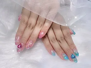 ネイル Lili Nail Studio 西荻窪駅前店所属・清家 李里のネイルデザイン