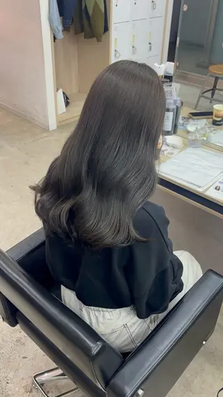 セミロング カラー 🪽髪質改善ストレー ト🤍美羽🤍のヘアスタイル