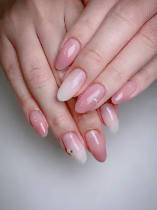 ネイル JINI NAIL所属・ジニ ネイルのネイルデザイン