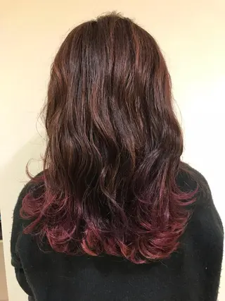 ミディアム 長井 麻帆のヘアスタイル