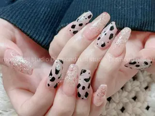 ミディアム Diamond 🚢のネイルデザイン