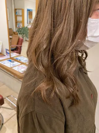 ミディアム カラー ヘアアレンジ 安澤 彩奈のヘアスタイル