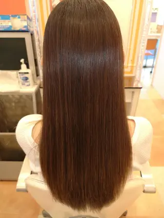 セミロング イプス ビューティーのヘアスタイル