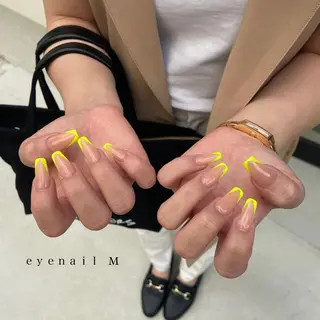 ネイル SHIORI 🤍のネイルデザイン