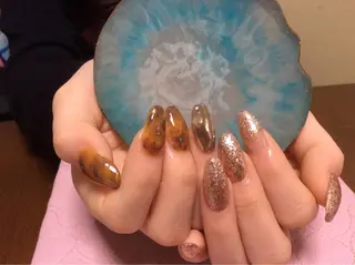 ネイル フラワー ムーンのネイルデザイン