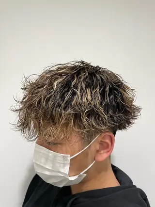 セミロング カラー ヘアアレンジ メンズ 艶カラー の達人のヘアスタイル