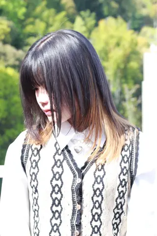 ミディアム カラー Viage （ビアージュ）のヘアスタイル