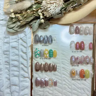 ネイル Nanala. LUNAのネイルデザイン