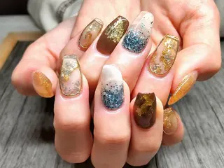 ミディアム ネイル T&A nailのネイルデザイン