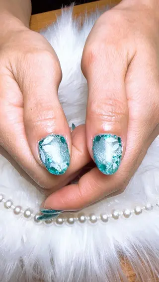 ネイル beauty park partage所属・藤 井のネイルデザイン