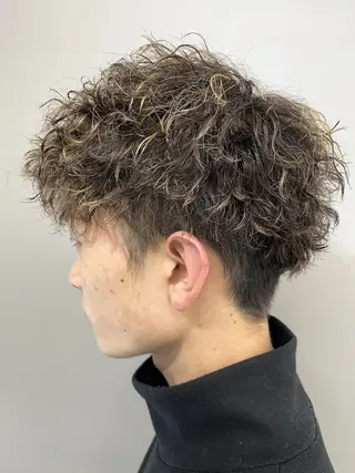 ショート パーマ メンズ 髪質改善 縮毛矯正 ツイスパanBタクミのヘアスタイル