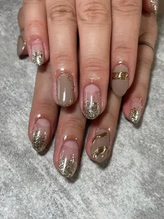 ネイル 蓑原 佳央里のネイルデザイン