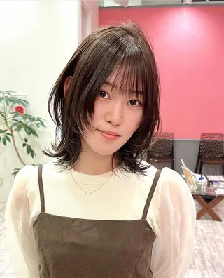 ミディアム 大阪ウルフカット 🐺デザインカラーのヘアスタイル