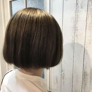 ショート カラー embrace エンブレイスのヘアスタイル