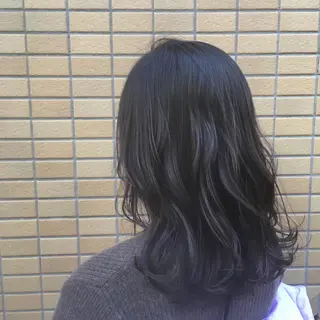 セミロング カラー しのはら まどかのヘアスタイル