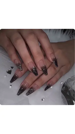 ネイル 𝐑𝐚𝐲 𝐧𝐚𝐢𝐥所属・𝐑𝐚𝐲 𝐧𝐚𝐢𝐥のネイルデザイン