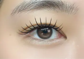 マツエク・マツパ ENNE LASH&BLOW所属・早坂 彩のマツエク・マツパデザイン