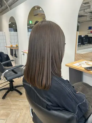 ミディアム カラー ベージュ/ダブルカラ ー/新潟駅/青柳萌果のヘアスタイル