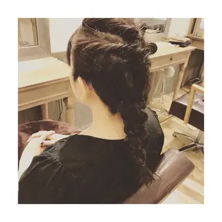 ヘアアレンジ サロウィン新宿三丁目所属・✨クセ・広がりで悩む 学生さんへ✨taroのヘアスタイル