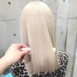 セミロング カラー ✨ブリーチ支持No1 複雑履歴修正/舘岡のヘアスタイル