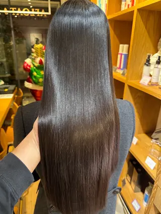 セミロング afloatkobe所属・美髪/髪質改善 川口凌弥のヘアスタイル