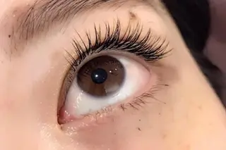 マツエク・マツパ KUSAKAWA 新宿マルイ本館　店長のマツエク・マツパデザイン