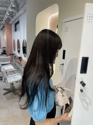 ロング カラー ワンホンレイヤー 福岡天神RAIRAのヘアスタイル