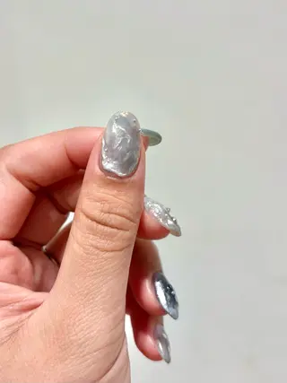 ネイル GALLARIA Elegante 緑のネイルデザイン